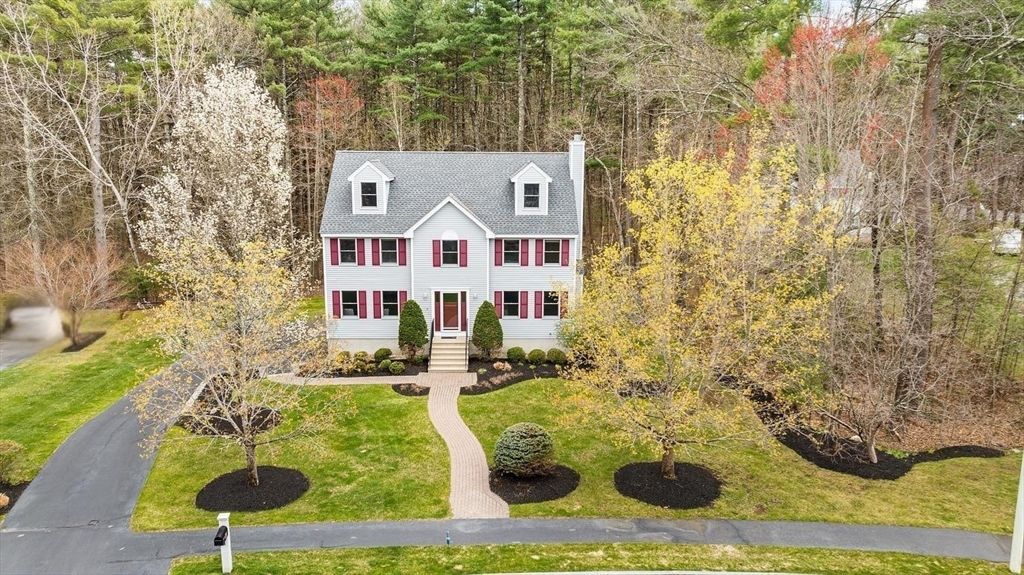 17 Seneca Lane, Wilmington, MA 01887