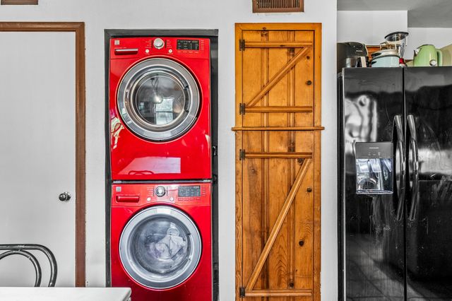 6516 Danbury Lane, Dallas, TX 75214