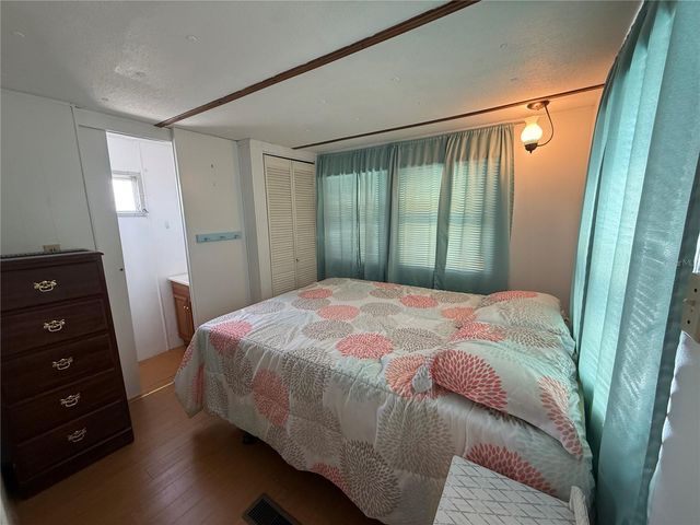 7803 46TH AVENUE N 43, St Petersburg, FL 33709