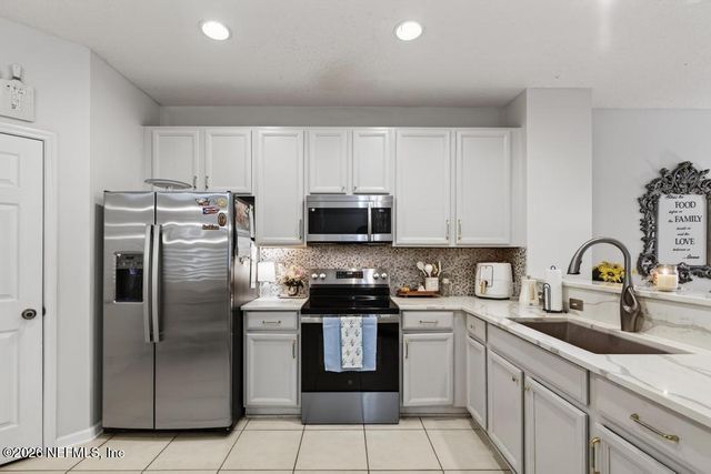 12301 KERNAN FOREST Boulevard 2104, Jacksonville, FL 32225