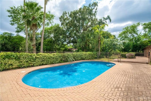 1131 W 6th Street, Weslaco, TX 78596