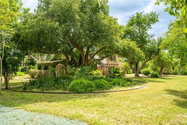 1131 W 6th Street, Weslaco, TX 78596