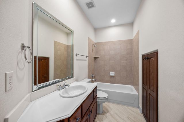 11435 Legend Manor Drive, Houston, TX 77082