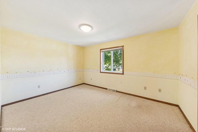 911 Park CIRCLE, Union Grove, WI 53182