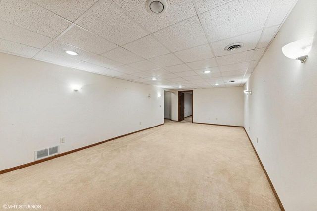 911 Park CIRCLE, Union Grove, WI 53182