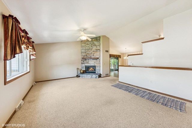 911 Park CIRCLE, Union Grove, WI 53182