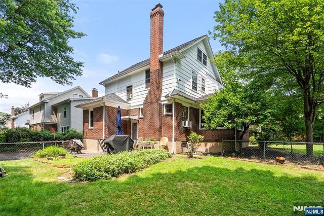 312 Ivy Lane, Englewood, NJ 07631