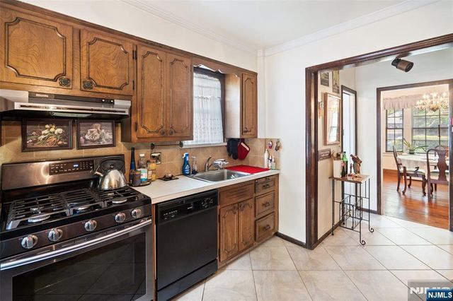 312 Ivy Lane, Englewood, NJ 07631