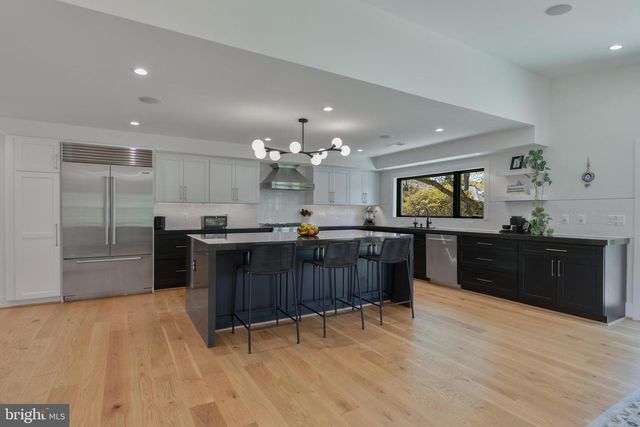 1204 POTOMAC SCHOOL RD, Mclean, VA 22101