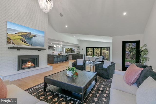 1204 POTOMAC SCHOOL RD, Mclean, VA 22101