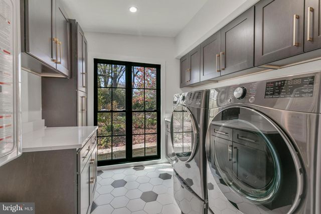 1204 POTOMAC SCHOOL RD, Mclean, VA 22101