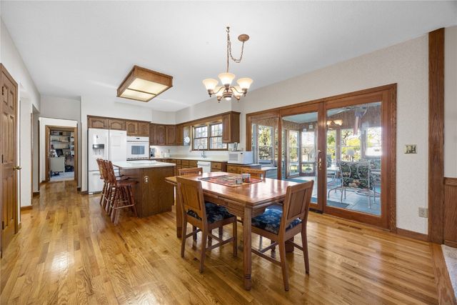 6726 Bowman Lane NE, Cedar Rapids, IA 52402