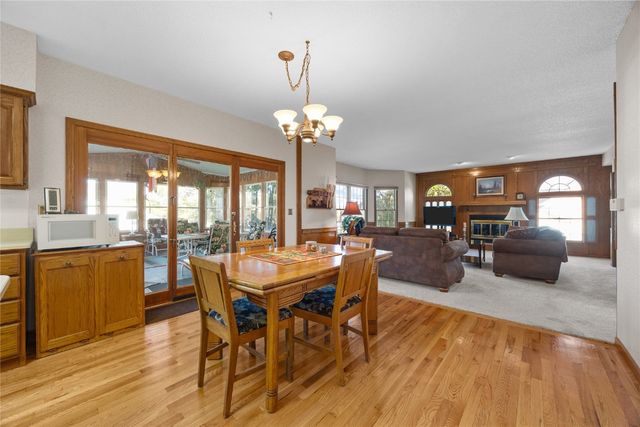 6726 Bowman Lane NE, Cedar Rapids, IA 52402