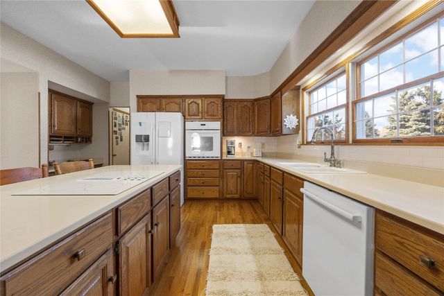 6726 Bowman Lane NE, Cedar Rapids, IA 52402