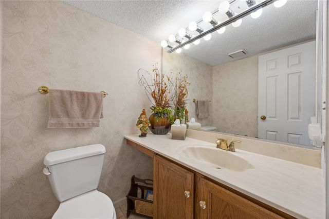 6726 Bowman Lane NE, Cedar Rapids, IA 52402