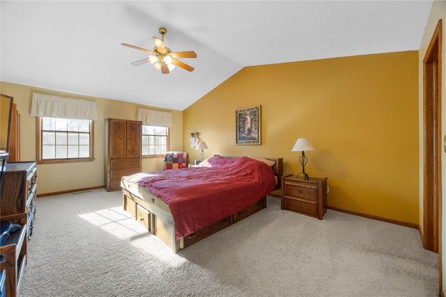 6726 Bowman Lane NE, Cedar Rapids, IA 52402