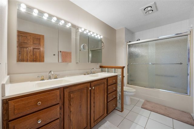 6726 Bowman Lane NE, Cedar Rapids, IA 52402