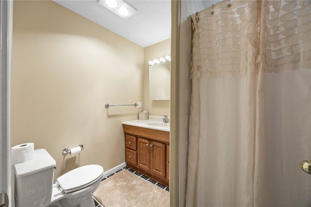 6726 Bowman Lane NE, Cedar Rapids, IA 52402