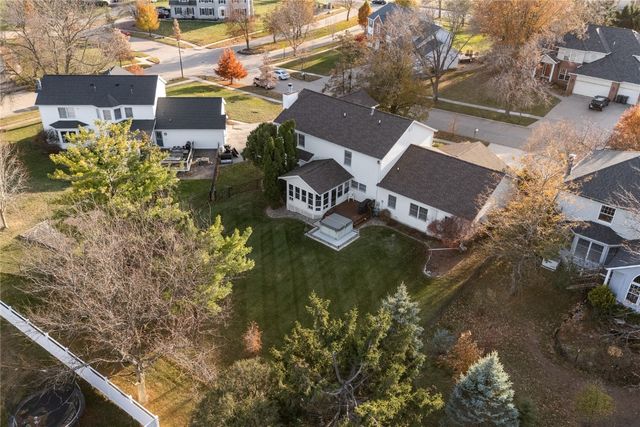 6726 Bowman Lane NE, Cedar Rapids, IA 52402