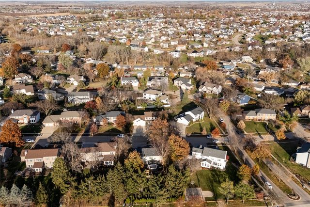 6726 Bowman Lane NE, Cedar Rapids, IA 52402