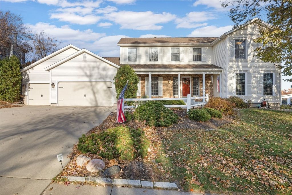 6726 Bowman Lane NE, Cedar Rapids, IA 52402