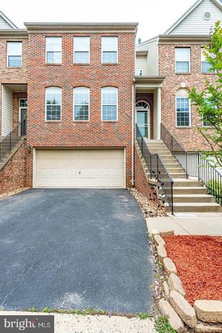 12476 CASBEER DR, Fairfax, VA 22033