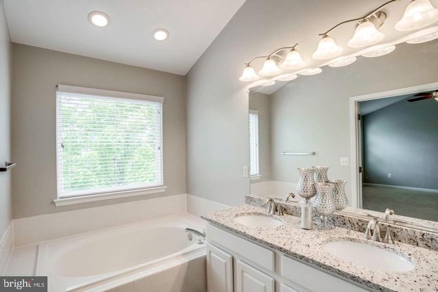 12476 CASBEER DR, Fairfax, VA 22033