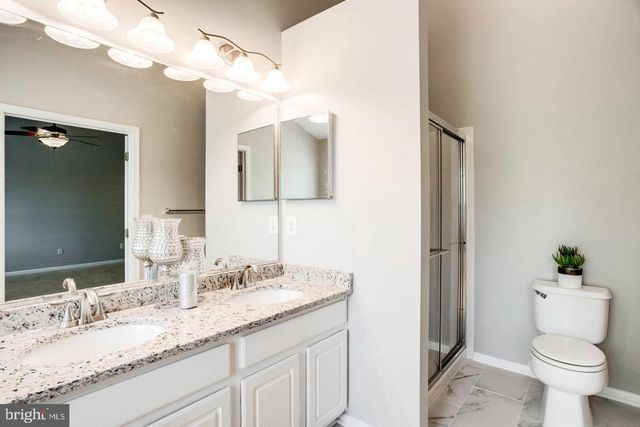 12476 CASBEER DR, Fairfax, VA 22033