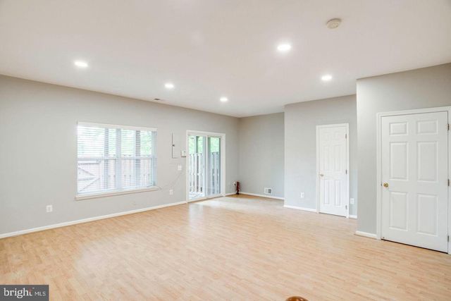 12476 CASBEER DR, Fairfax, VA 22033