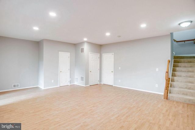 12476 CASBEER DR, Fairfax, VA 22033