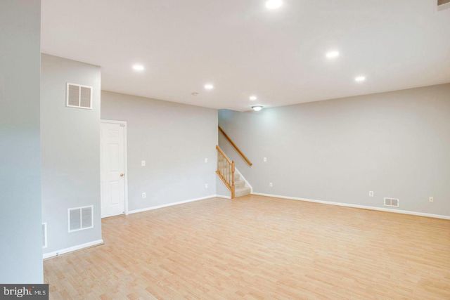 12476 CASBEER DR, Fairfax, VA 22033