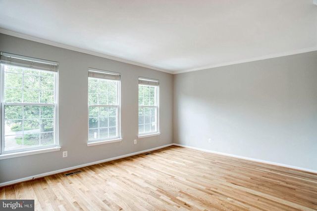12476 CASBEER DR, Fairfax, VA 22033