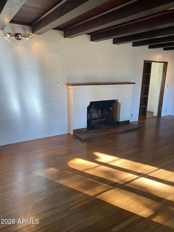 Image 16 of property listing at 520 E ORANGE Drive, Phoenix, AZ 85012