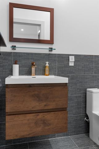 1001 Peconic Bay Boulevard, Jamesport, NY 11947