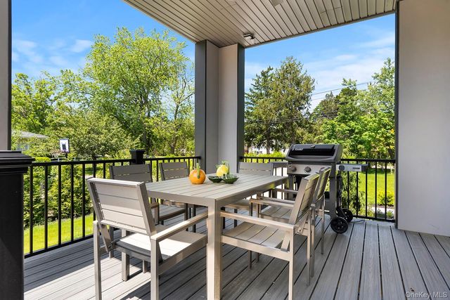 1001 Peconic Bay Boulevard, Jamesport, NY 11947