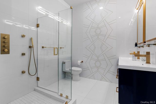 1001 Peconic Bay Boulevard, Jamesport, NY 11947