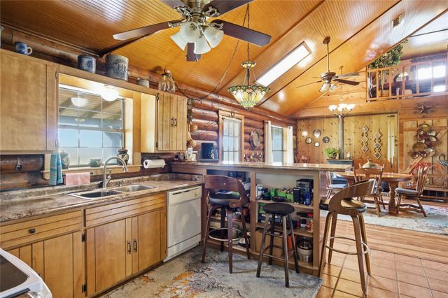 2498 Fm 904 N, Pecan Gap, TX 75469