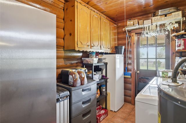 2498 Fm 904 N, Pecan Gap, TX 75469