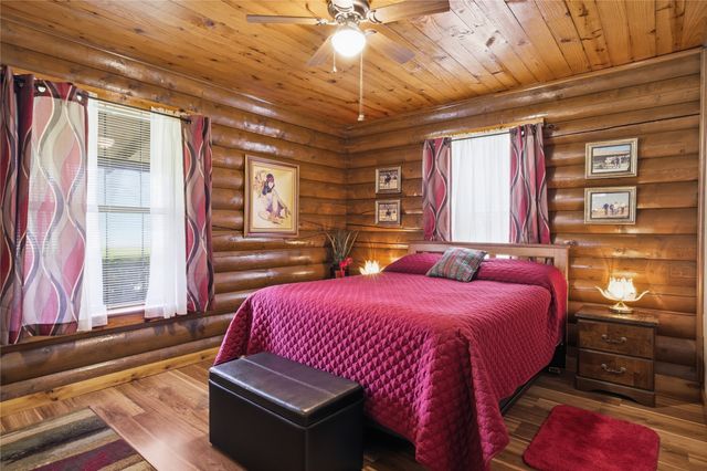 2498 Fm 904 N, Pecan Gap, TX 75469