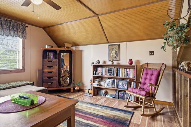 2498 Fm 904 N, Pecan Gap, TX 75469