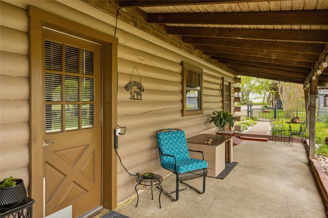 2498 Fm 904 N, Pecan Gap, TX 75469