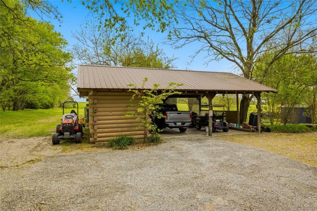 2498 Fm 904 N, Pecan Gap, TX 75469