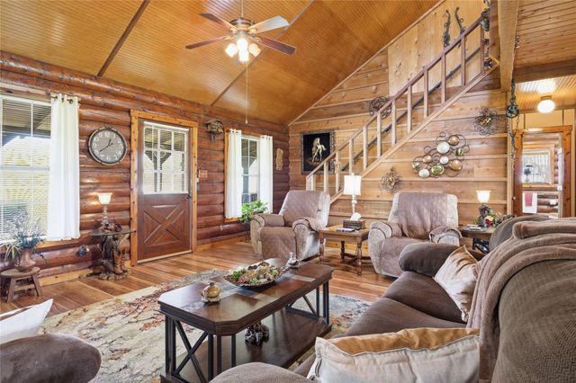 2498 Fm 904 N, Pecan Gap, TX 75469