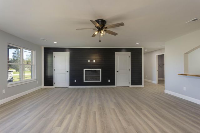 388 Edgewater Street, Dayton, TN 37321