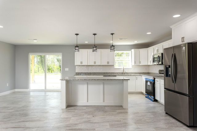 388 Edgewater Street, Dayton, TN 37321