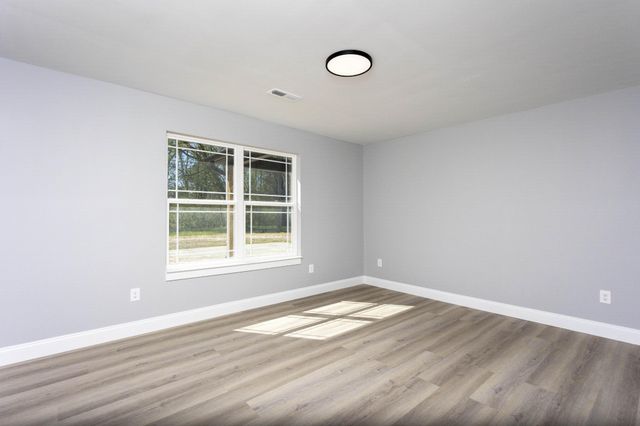388 Edgewater Street, Dayton, TN 37321