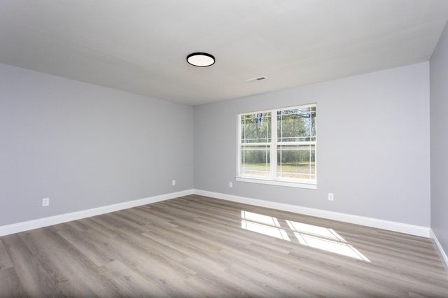 388 Edgewater Street, Dayton, TN 37321