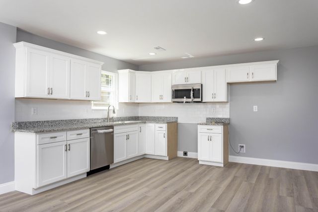 388 Edgewater Street, Dayton, TN 37321