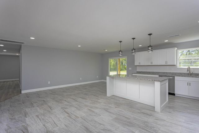 388 Edgewater Street, Dayton, TN 37321