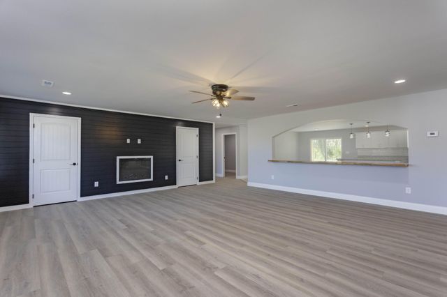 388 Edgewater Street, Dayton, TN 37321